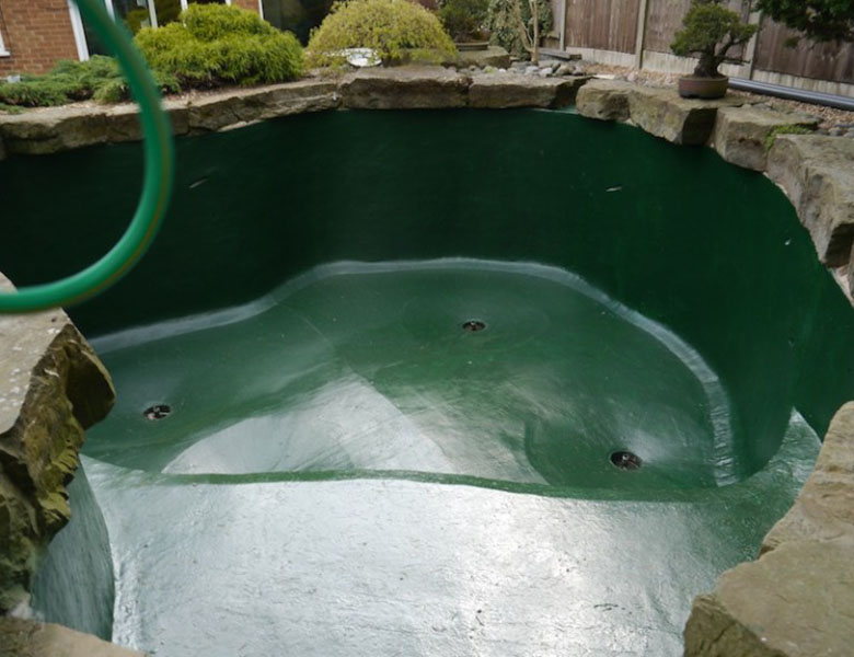 Memilih Warna Cat Yang Cocok untuk Kolam Koi